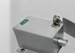 Foto real de atendimento de motor de portão automático