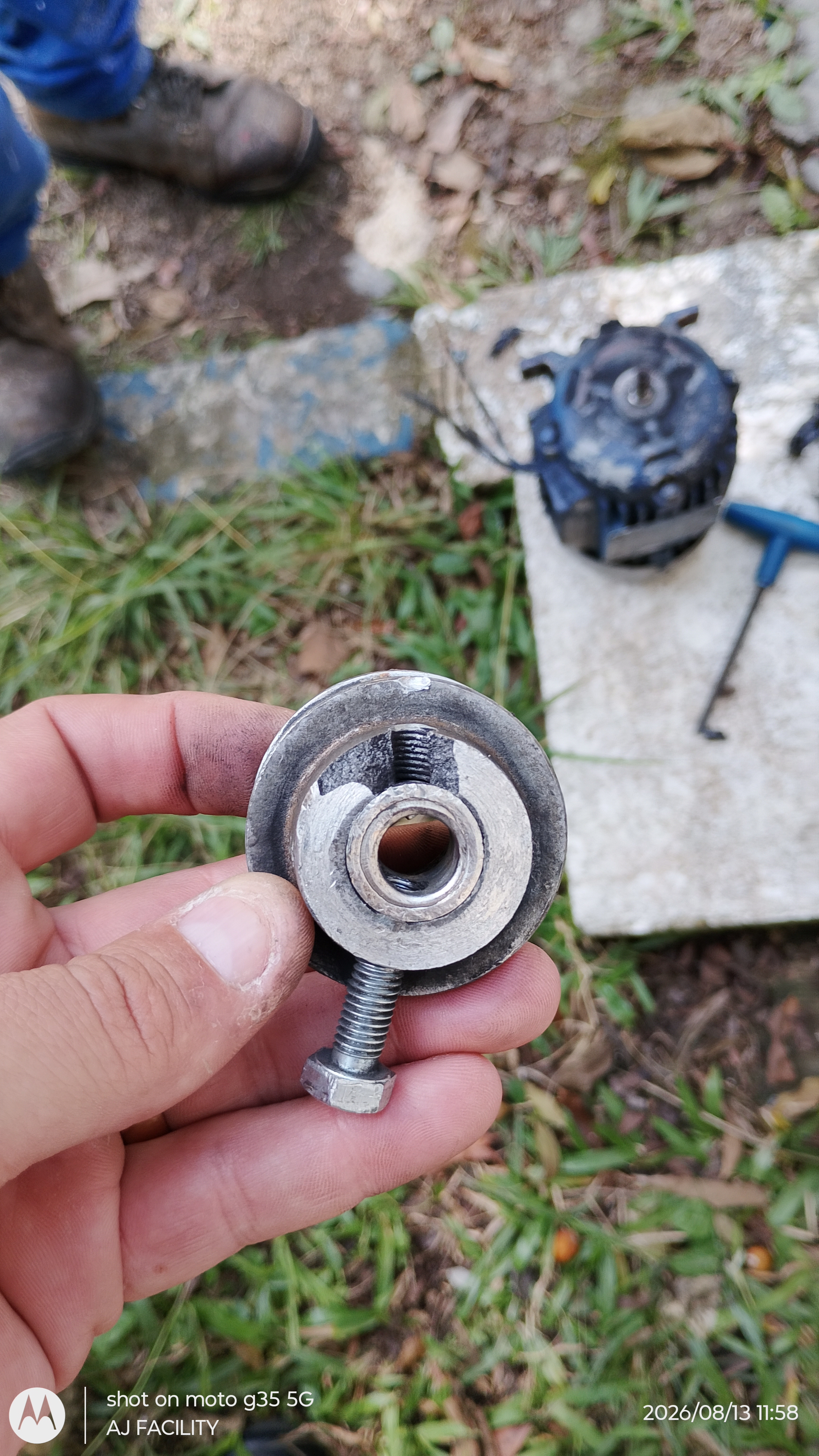 Foto real de atendimento de motor de portão automático