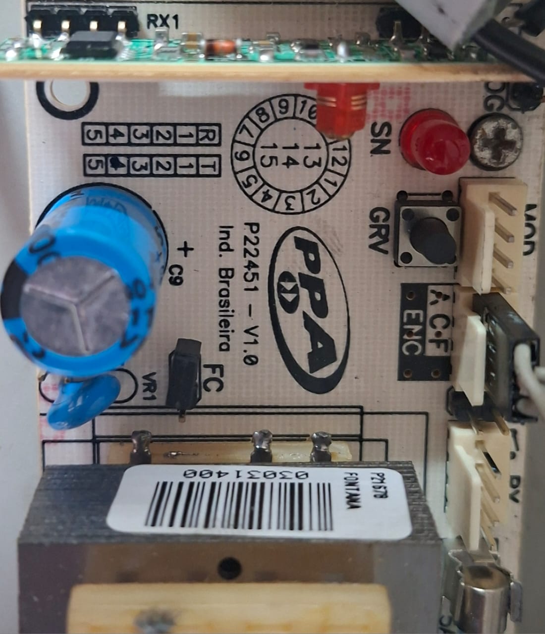Foto real de atendimento de motor de portão automático