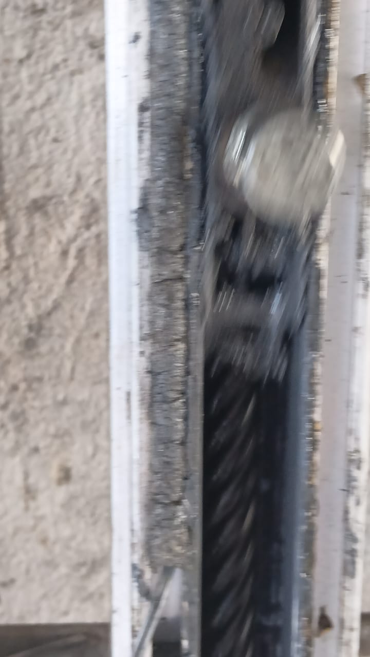 Foto real de atendimento de motor de portão automático