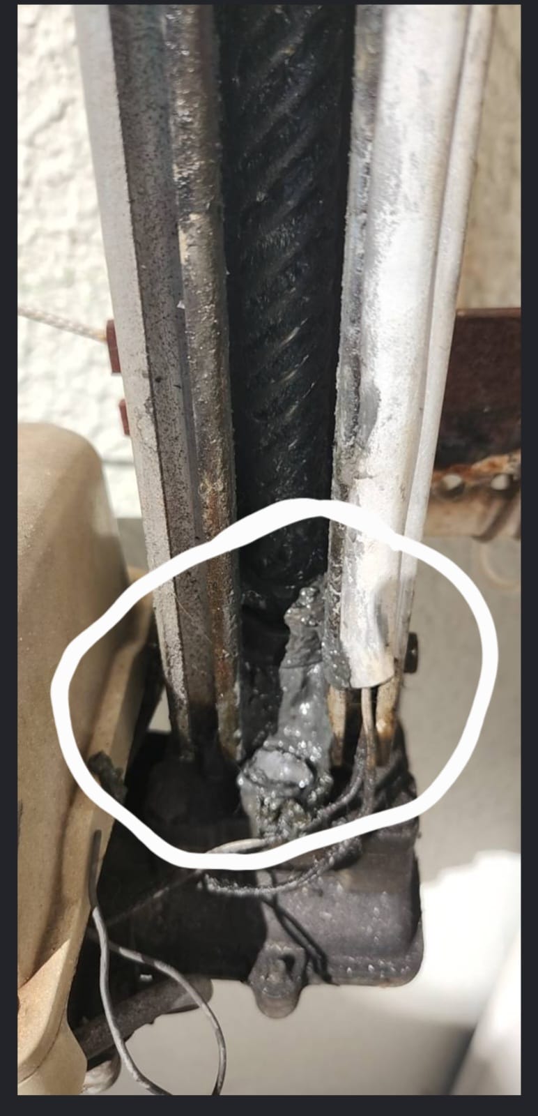 Foto real de atendimento de motor de portão automático