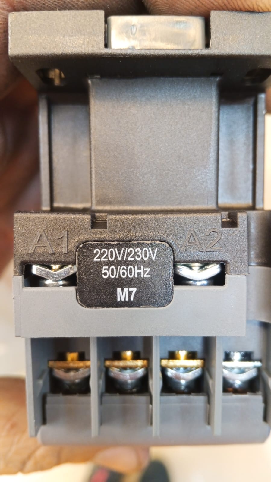 Foto real de atendimento de motor de portão automático