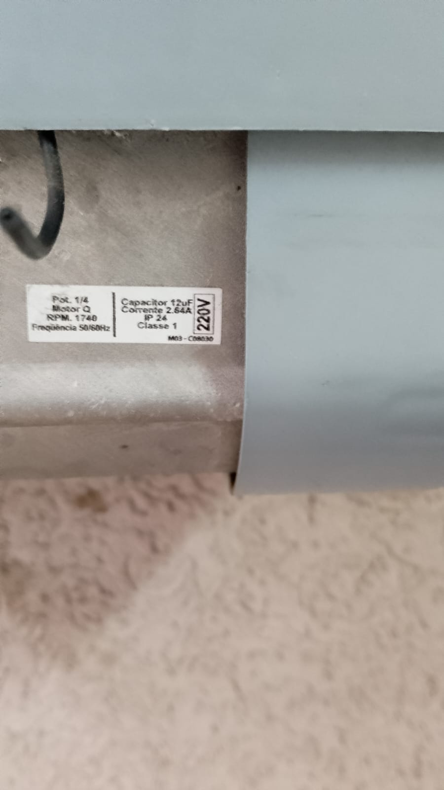 Foto real de atendimento de motor de portão automático